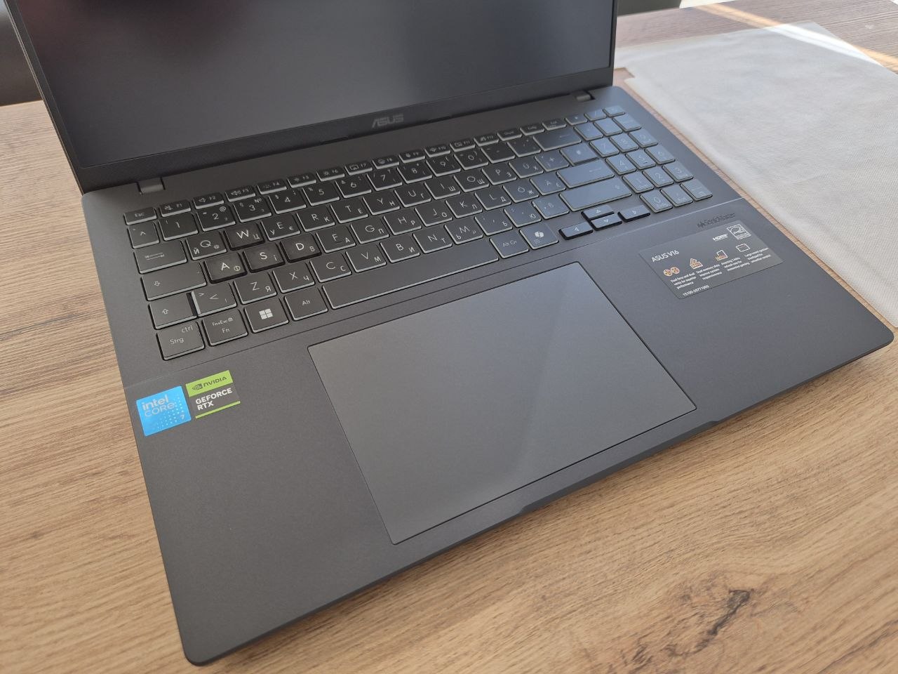 ASUS V16 V3607VM RTX 5060/Core 7 240H/32GB/1TB WIn.11 - Зображення 5
