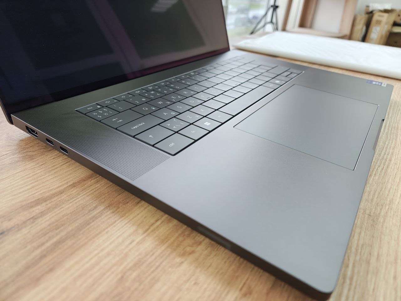 Dell Pro Precision 7 16 PW716260 UHD 4K" Touch RTX PRO 2000/U9 386H/64GB/2TB Win.11 - Зображення 5