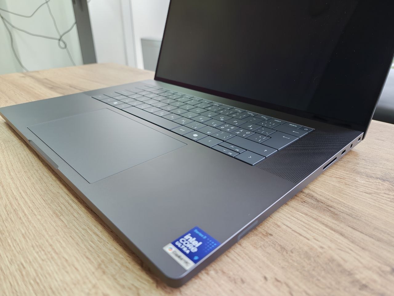 Dell Pro Precision 7 16 PW716260 UHD 4K" Touch RTX PRO 2000/U9 386H/64GB/2TB Win.11 - Зображення 4